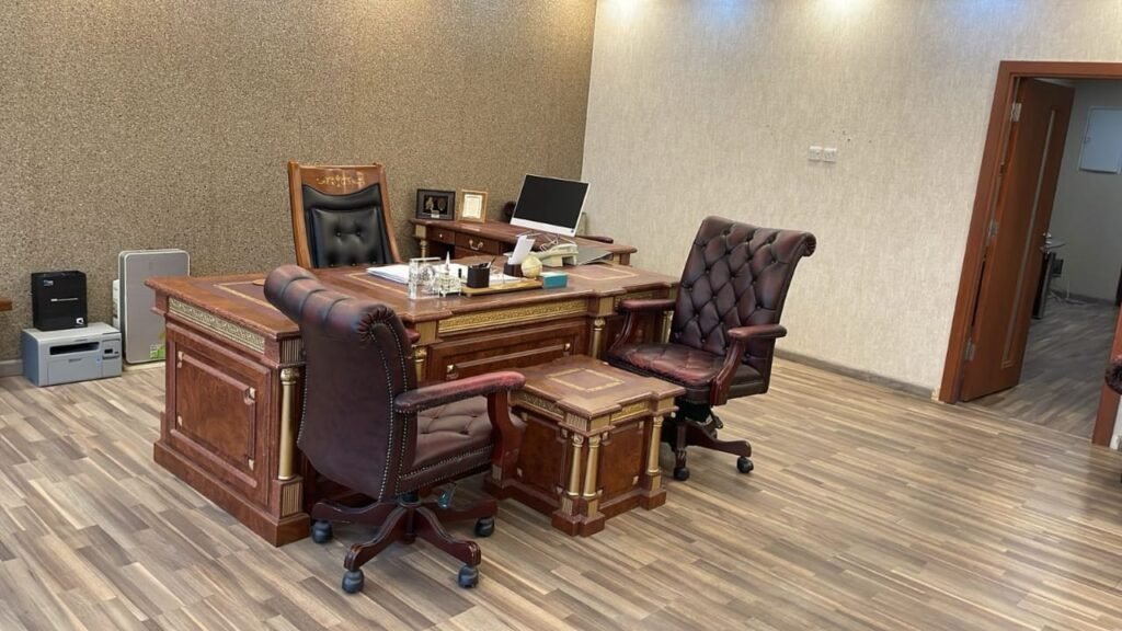 فني فك وتركيب الاثاث بمدينة مكه